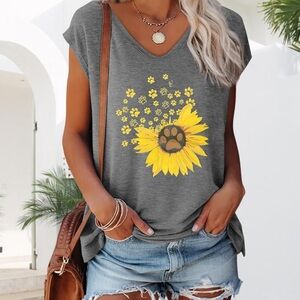 Chic Nation Gray Tee with Yellow Sunflower Design